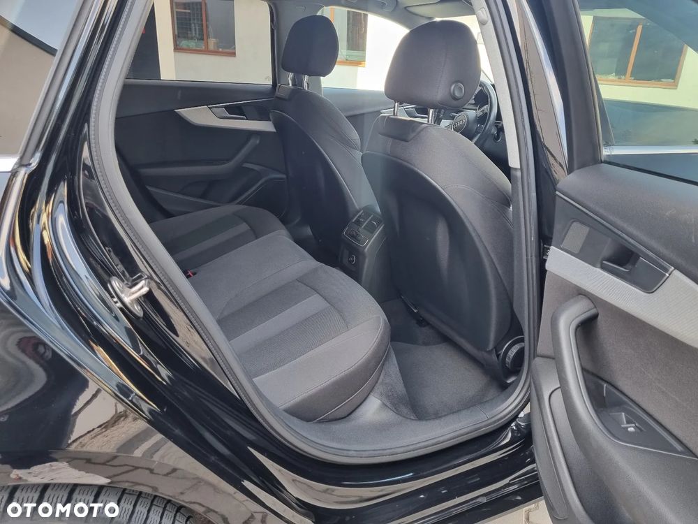 Audi A4 Avant 40 TDI S tronic S line - 11