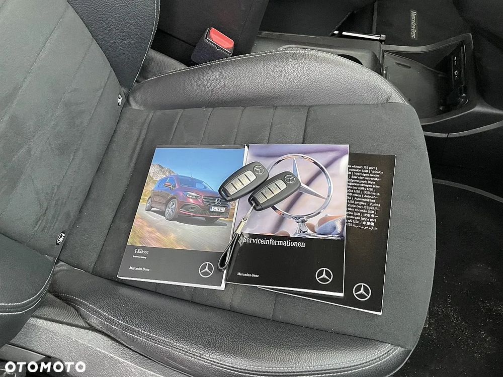 Mercedes-Benz Klasa T 180 Automatik Progressive - 39