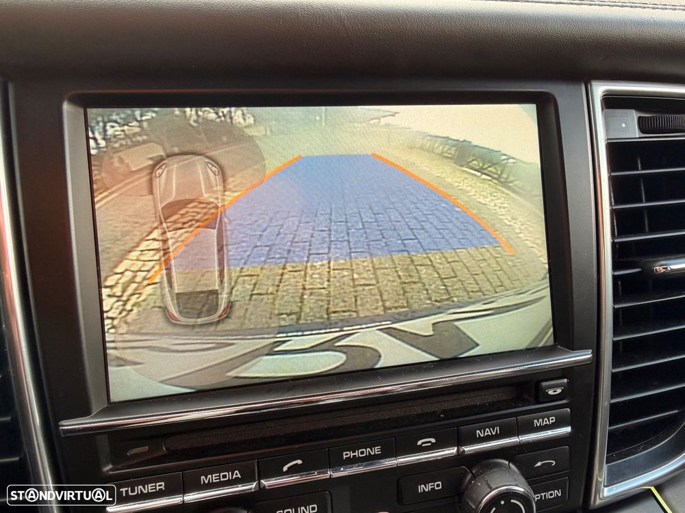 Porsche Panamera S Hybrid - 16