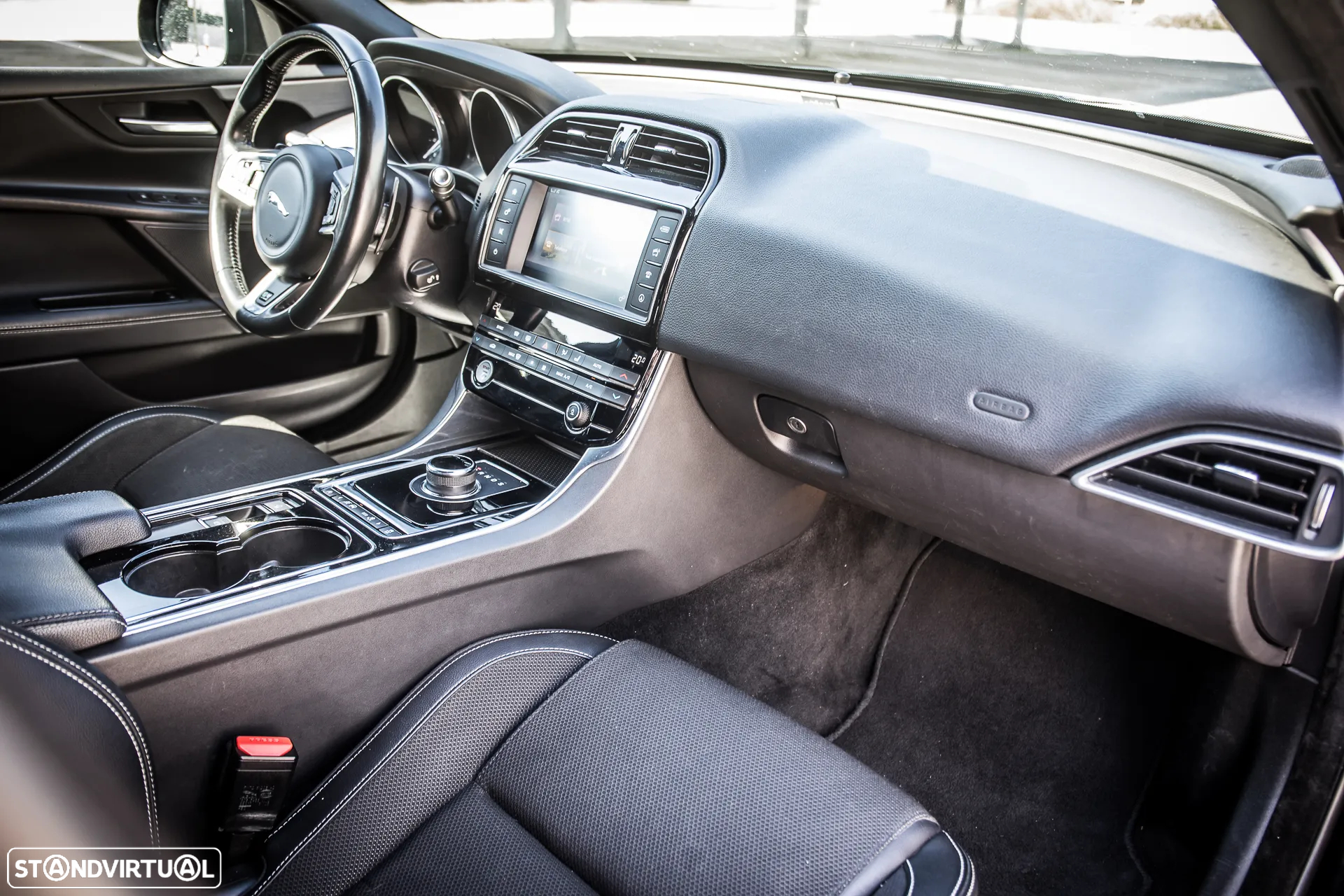 Jaguar XE 2.0 D R-Sport Aut. - 10