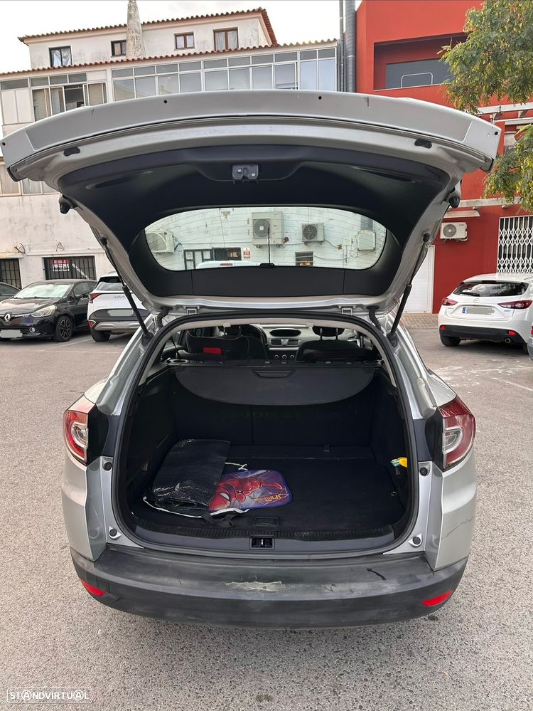Renault Mégane Sport Tourer - 12