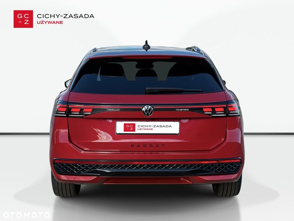 2025 Volkswagen Passat Variant 2.0 TDI SCR 4Mot R-Line Plus DSG, photograph 4