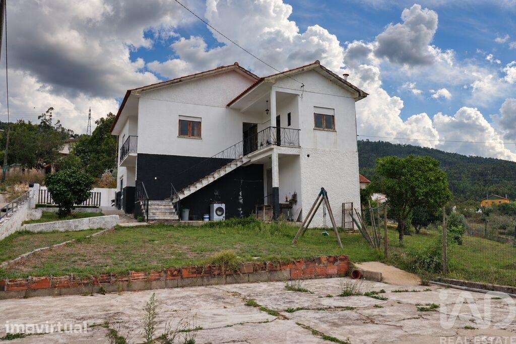 Moradia isolada em São Miguel, Santa Eufémia e Rabaçal de 240 m2 - Grande imagem: 5/40