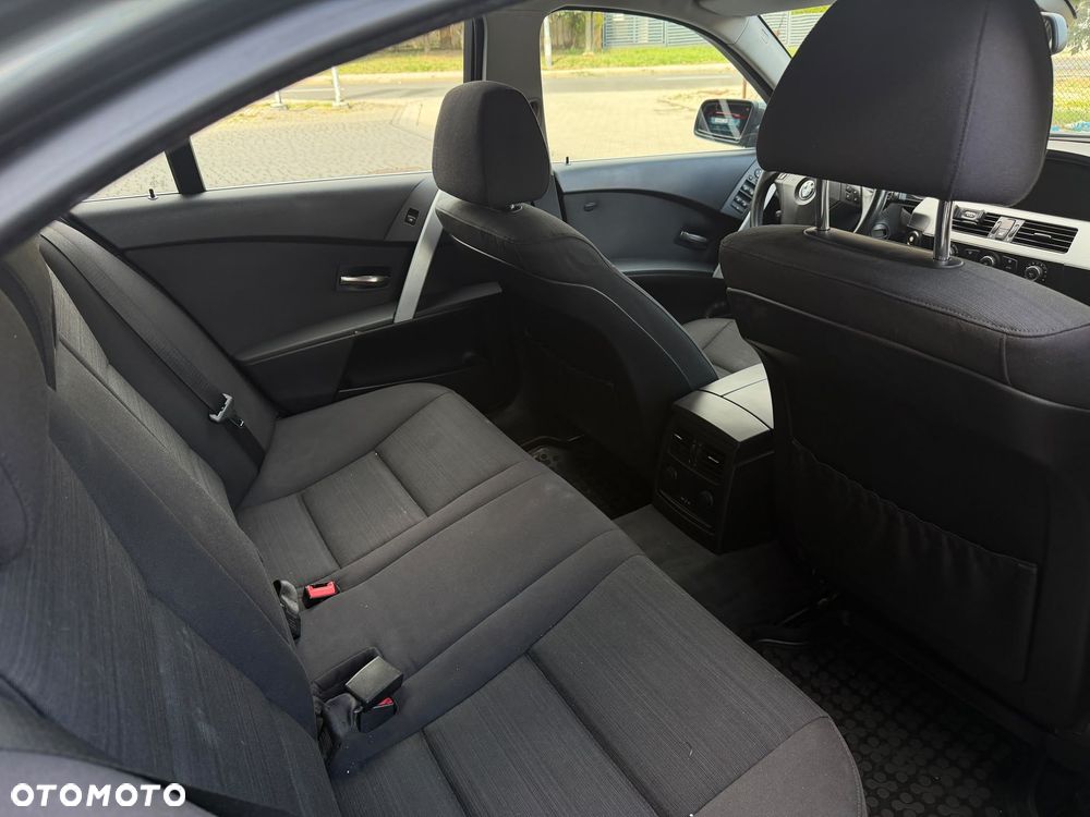 BMW Seria 5 525i - 14