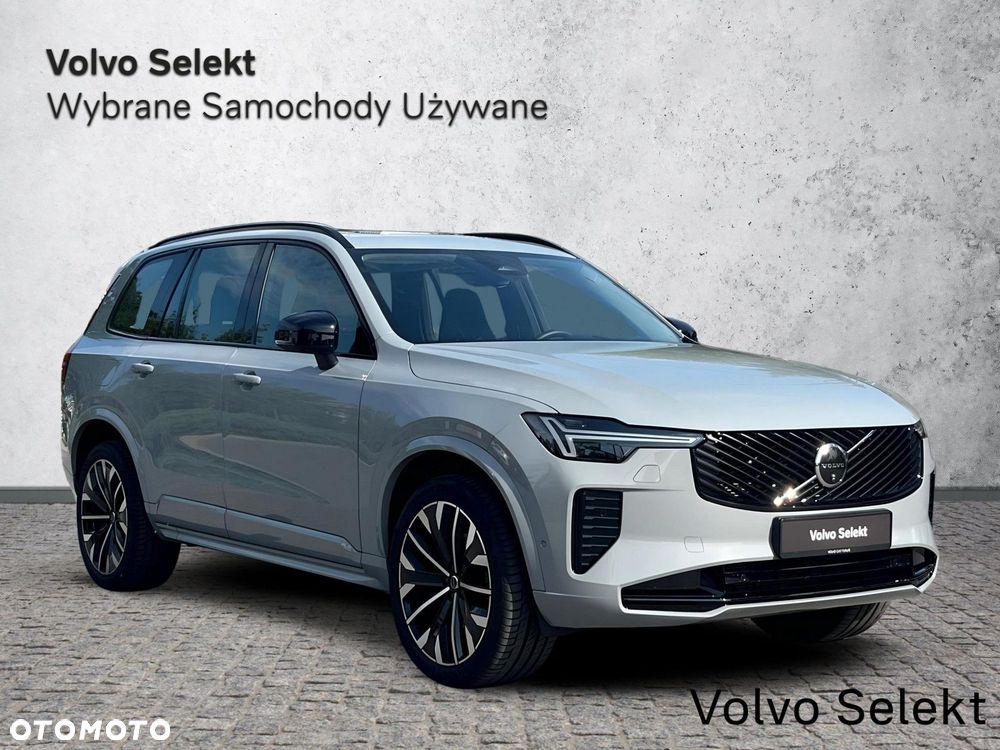 Volvo XC 90 - 9