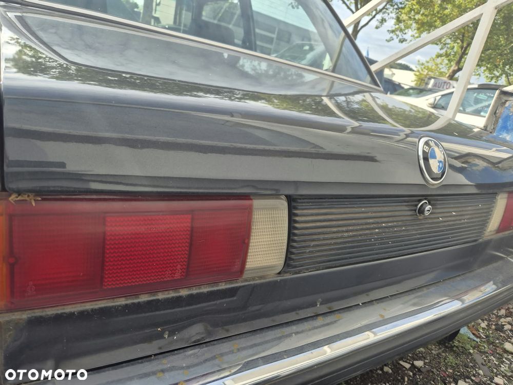 BMW Seria 3 323i - 18