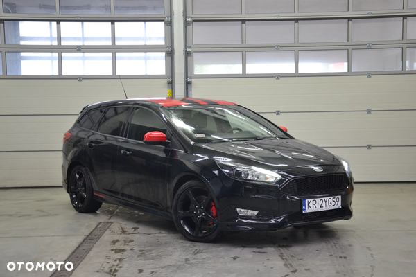 Ford Focus Turnier 1.5 EcoBoost Start-Stopp-System ST-LINE