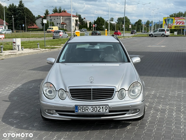 Mercedes-Benz Klasa E 320 T CDI Elegance