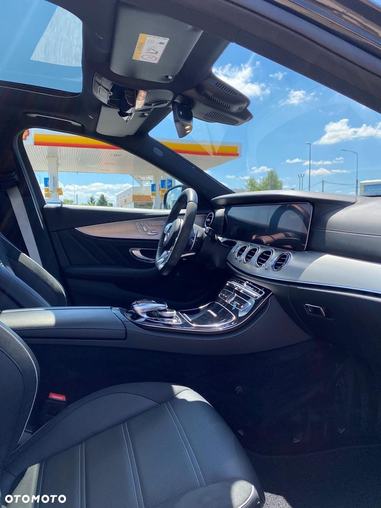 Mercedes-Benz Klasa E AMG 63 S 4Matic+ AMG Speedshift MCT-9G - 17