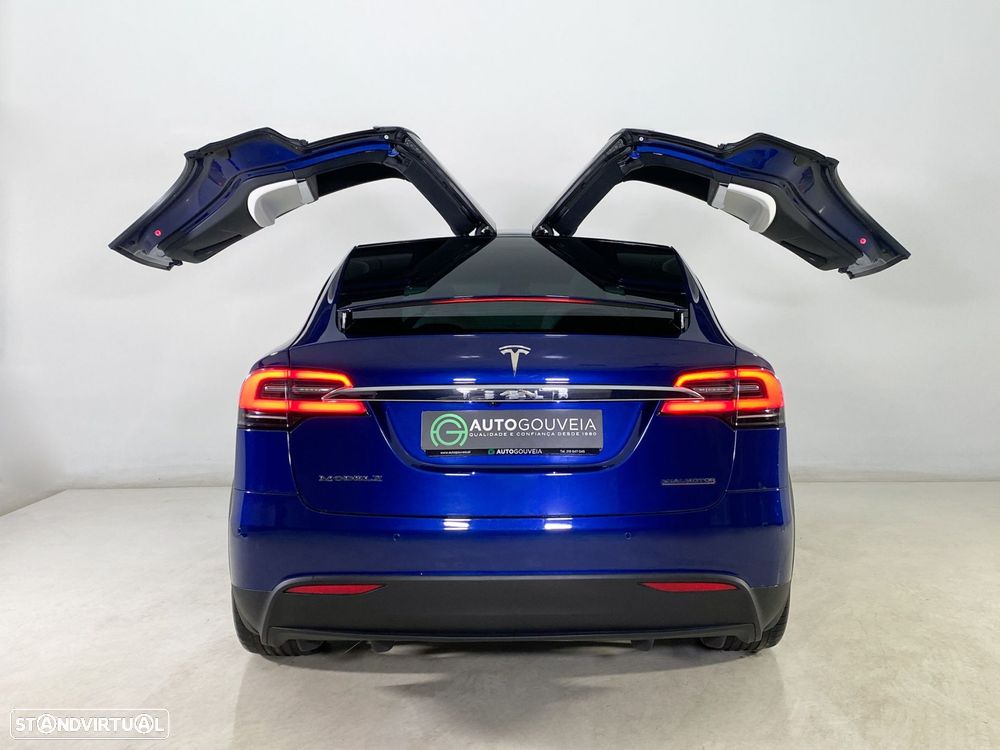 Tesla Model X 100D - 10