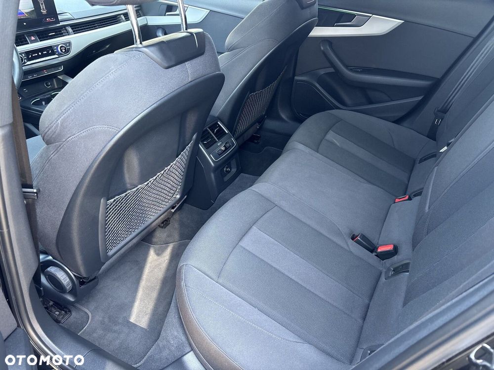 Audi A4 Limousine - 29