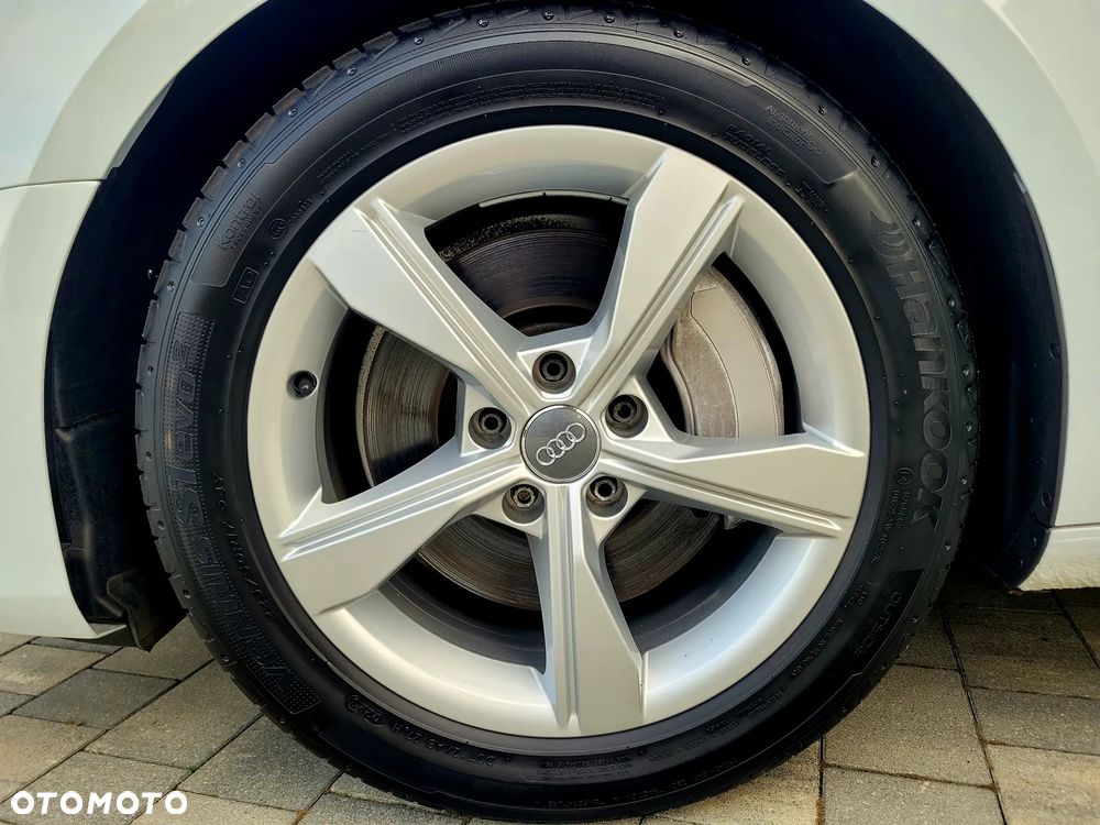 Audi A4 Avant 45 TFSI quattro S tronic - 18