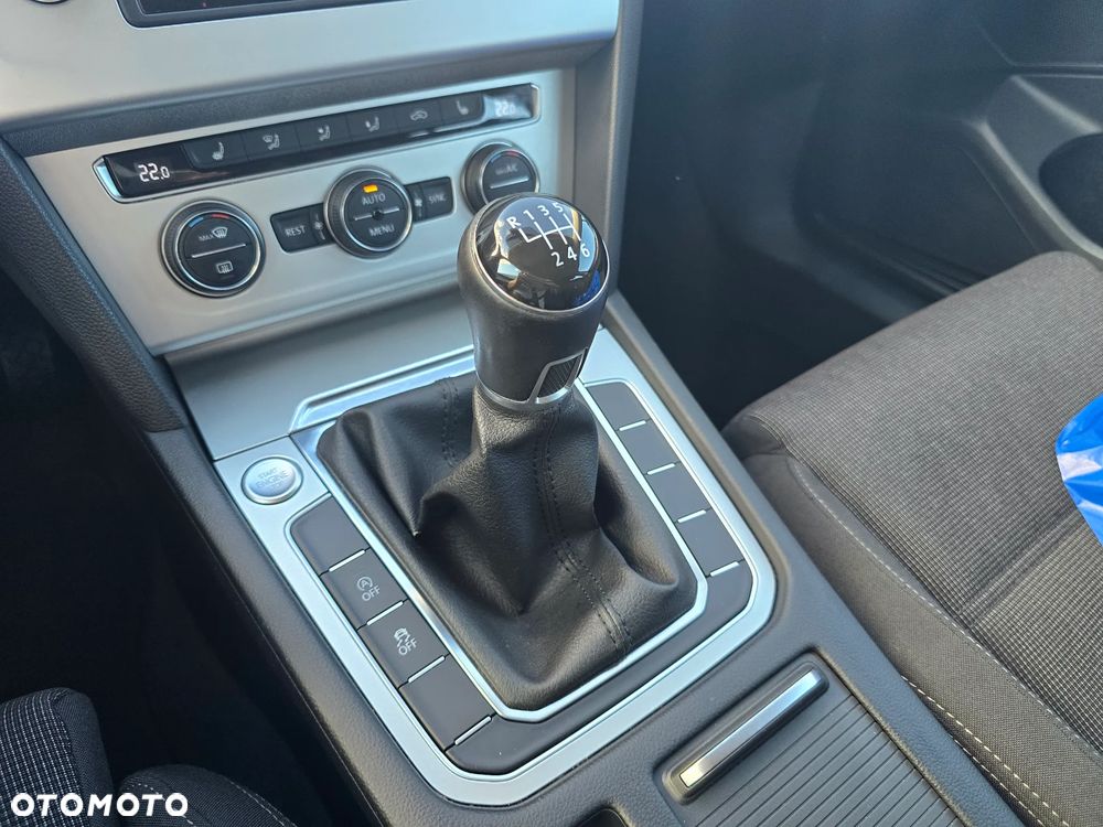 Volkswagen Passat 1.8 TSI BMT Comfortline - 8