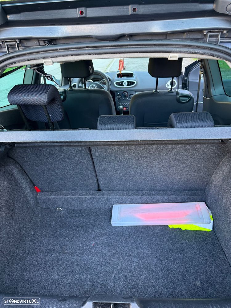 Renault Clio 1.2 16V Pack - 13