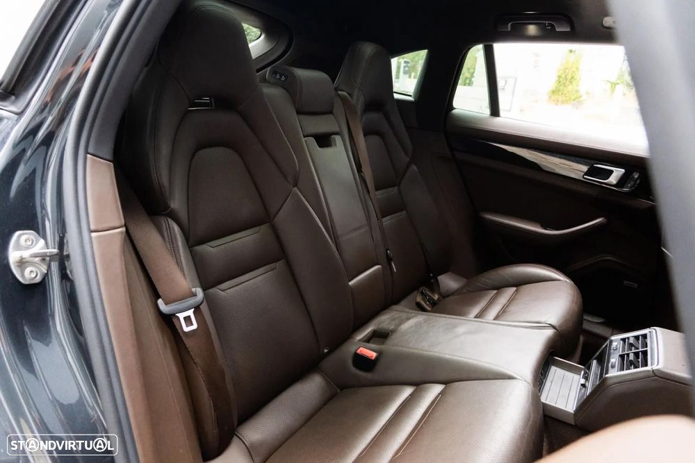 Porsche Panamera Sport Turismo 4 E-Hybrid Platinum Edition PDLS - 10