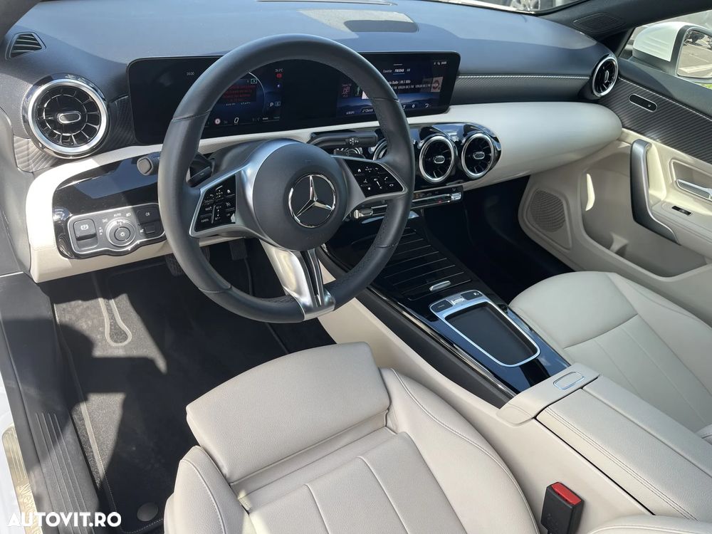 Mercedes-Benz A 180 7G-DCT - 10