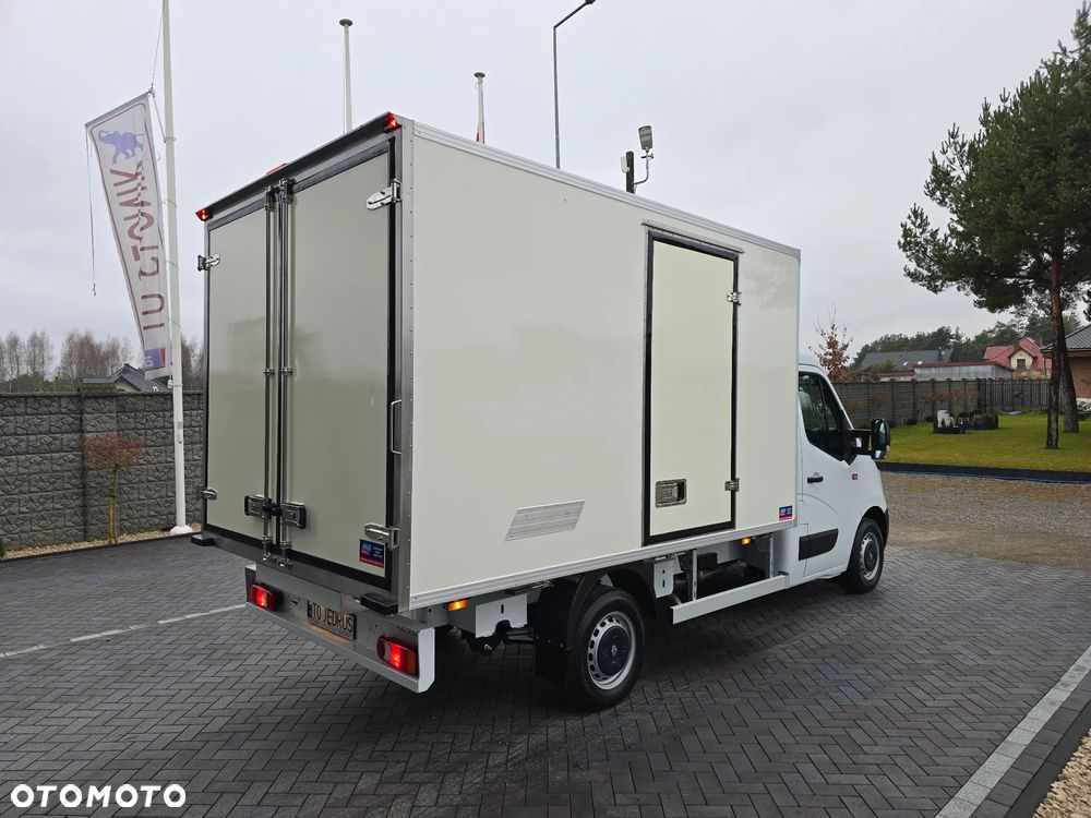 Renault MASTER IGLOPOL -30*C +25*C Carrier XARIOS 350 Podłączenie Stacjonarne 230 V ŁADOWNOŚĆ 840Kg WZMOCNIONE TYLNE ZWIESZENIE TEMPOMAT KLIMA HALOGENY KAMERA COFANIA SALON PL STAN JAK NOWY - 7