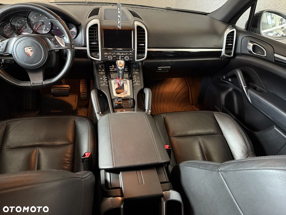 Porsche Cayenne - 13