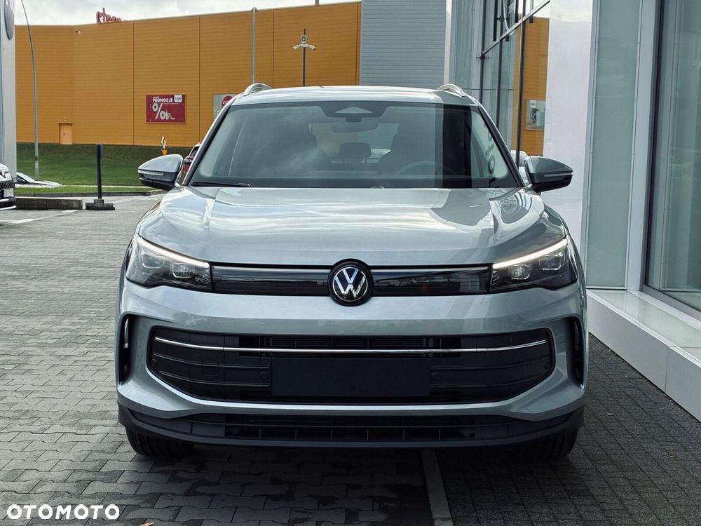 Volkswagen Tiguan - 2