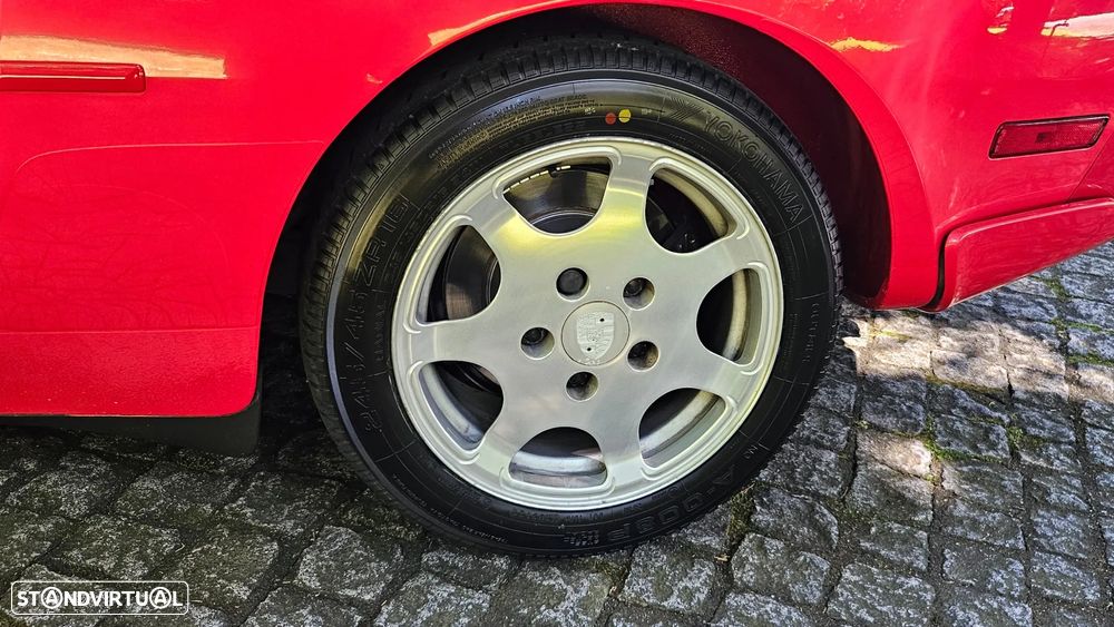 Porsche 944 Turbo S - 33