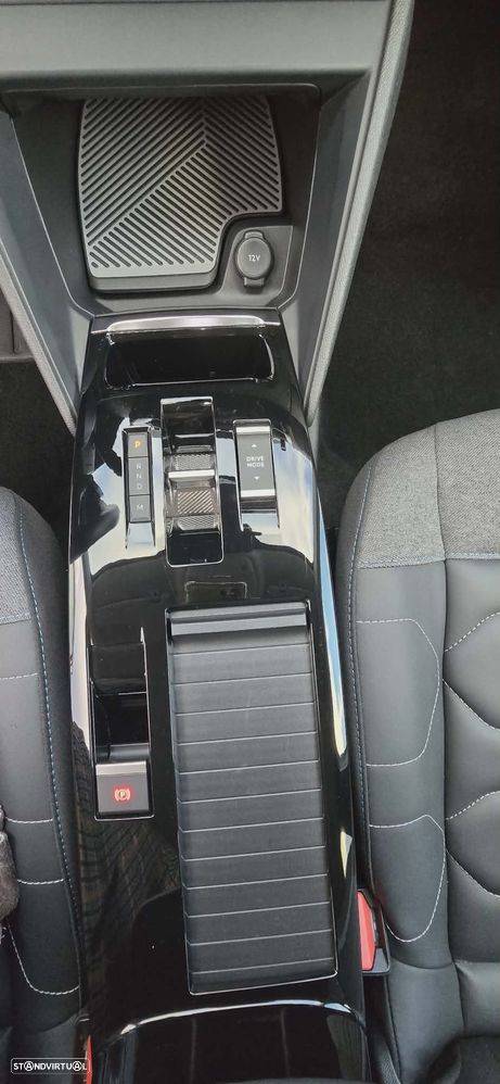 Citroën C4 1.2 PureTech Shine EAT8 - 22