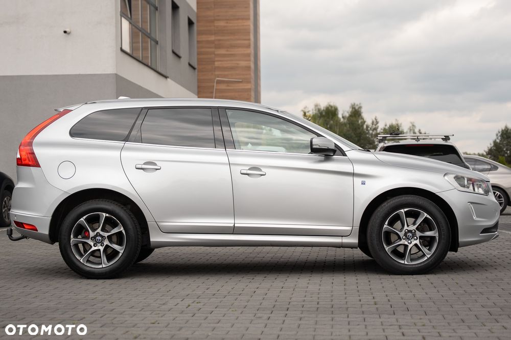 Volvo XC 60 D3 Drive-E Ocean Race - 17
