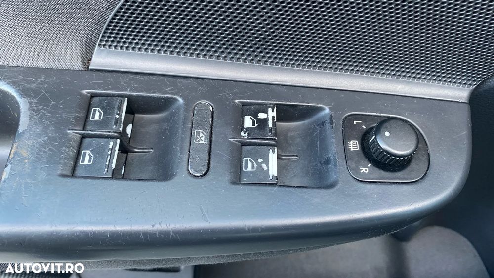 Volkswagen Golf - 11