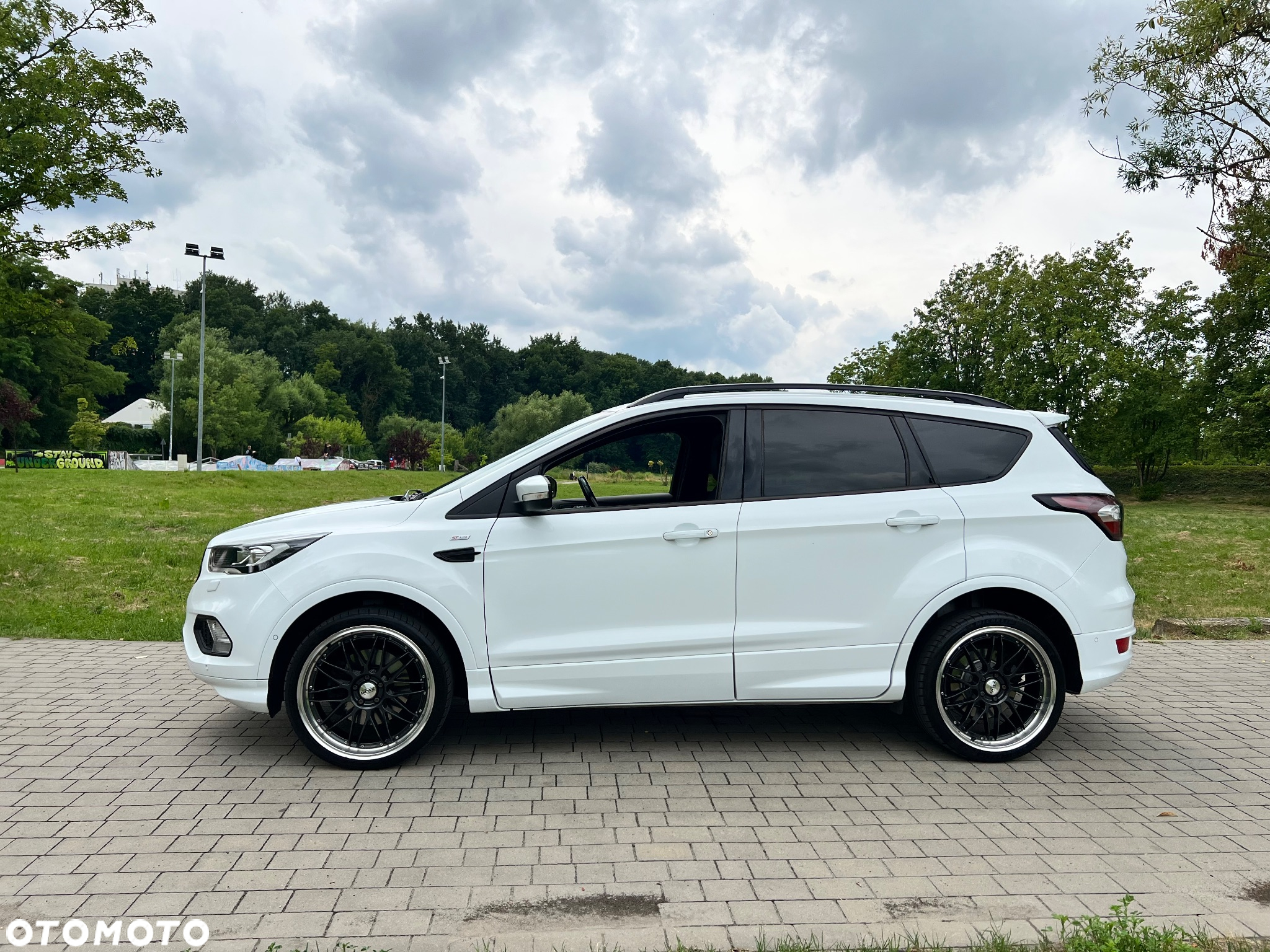 Ford Kuga 2.0 TDCi FWD ST-Line - 4