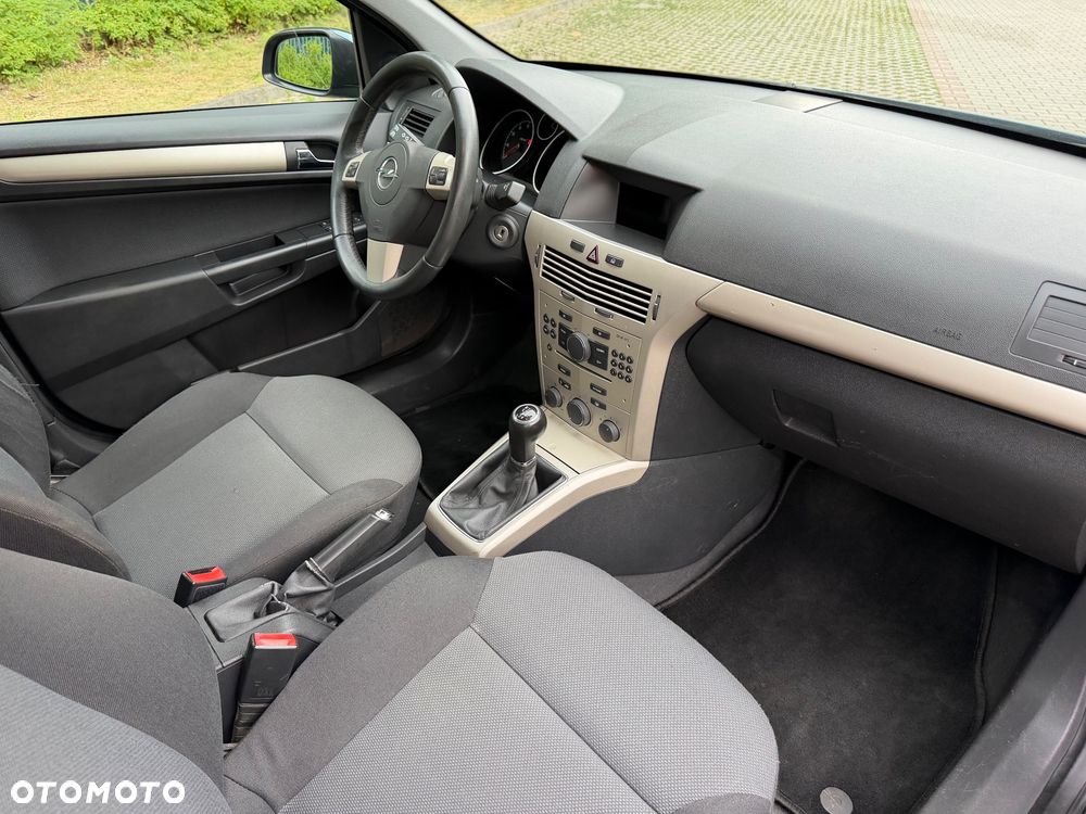 Opel Astra 1.6 - 11