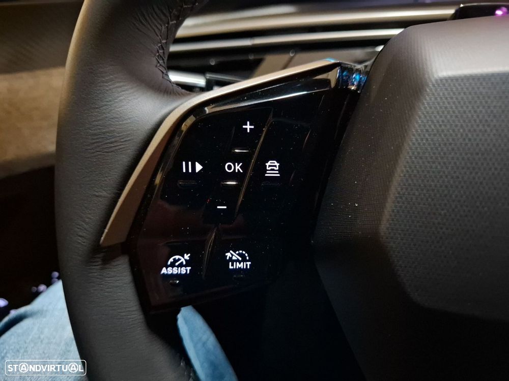 Peugeot E-5008 73 kWh Allure - 25