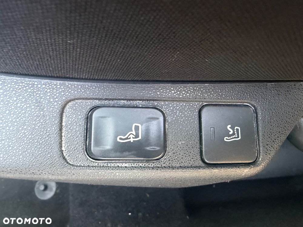 Citroën C4 PureTech 130 Stop&Start SHINE - 6