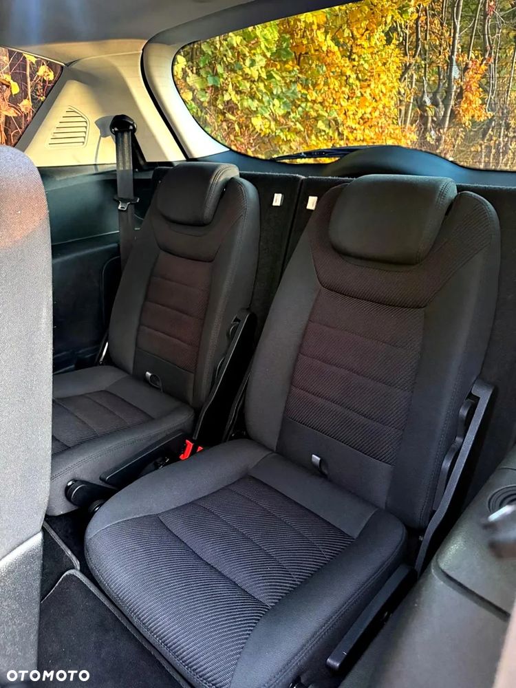 Ford S-Max - 12