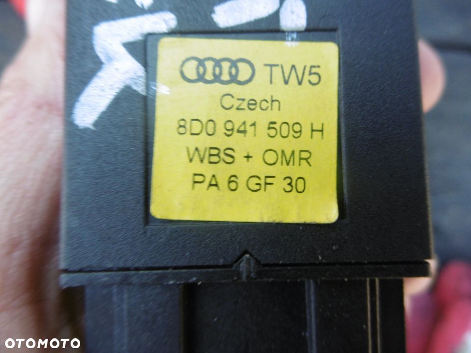 Przełącznik awaryjnych Audi A4 B5 LIFT 8D0941509H - 3
