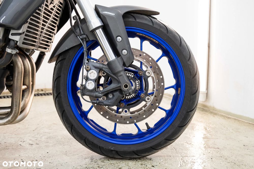 Yamaha MT - 30