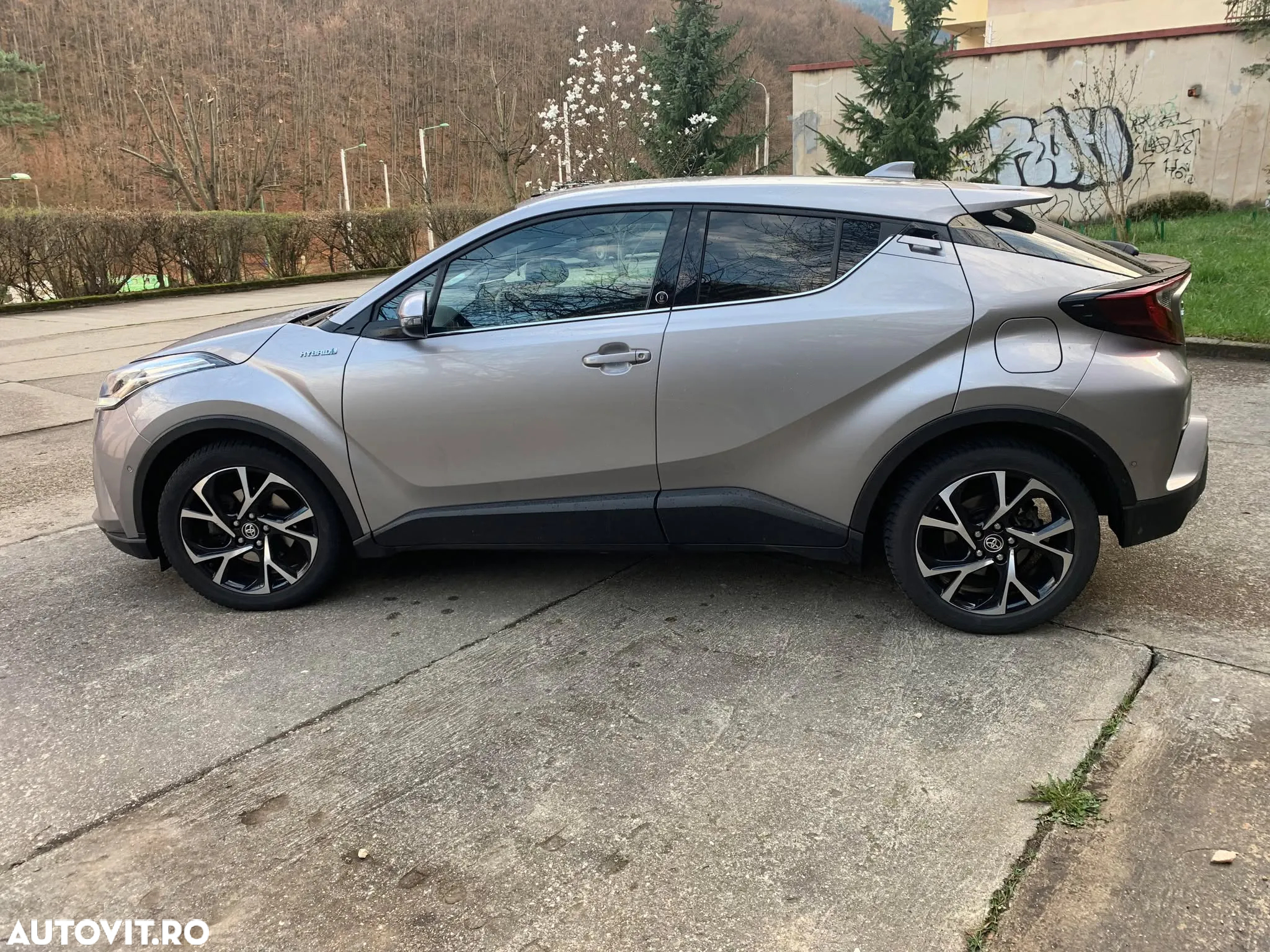 Toyota C-HR 1.8 Hybrid Team Deutschland - 3