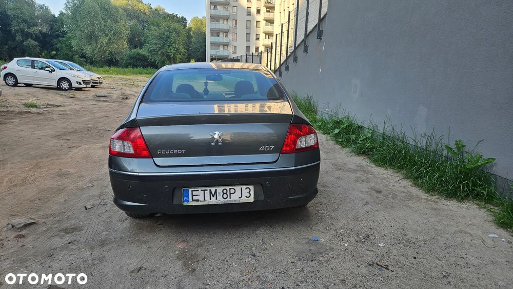 Peugeot 407 - 11