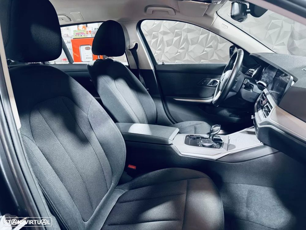 BMW 330 e Touring Aut. Sport Line - 28