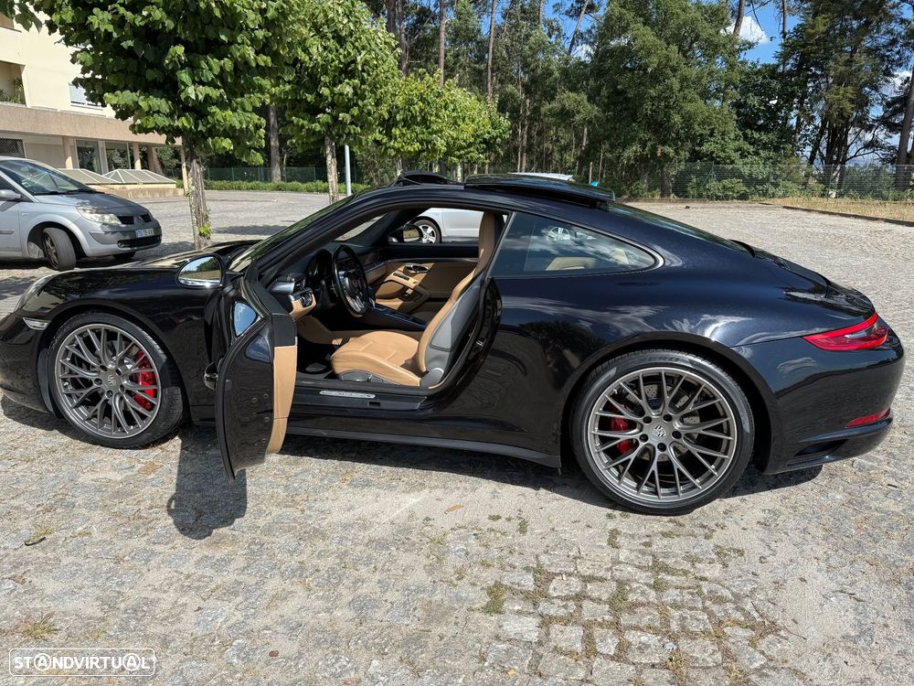 Porsche 911 Série F - 12