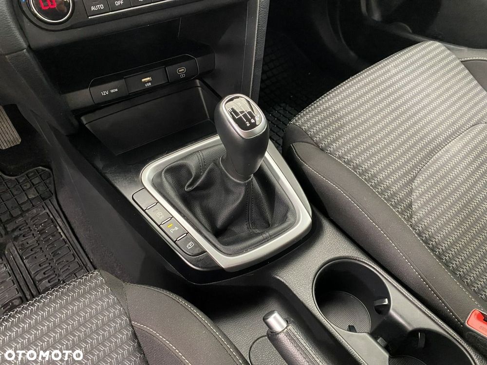 Kia Ceed 1.5 T-GDI M - 19
