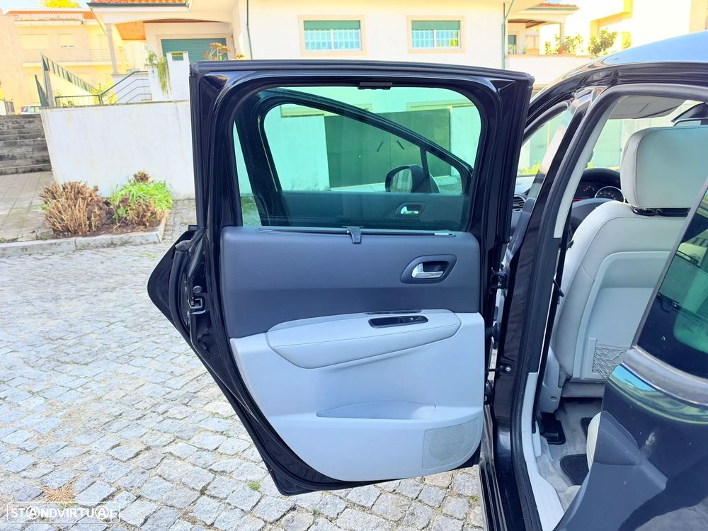 Peugeot 3008 1.6 HDi Executive - 34