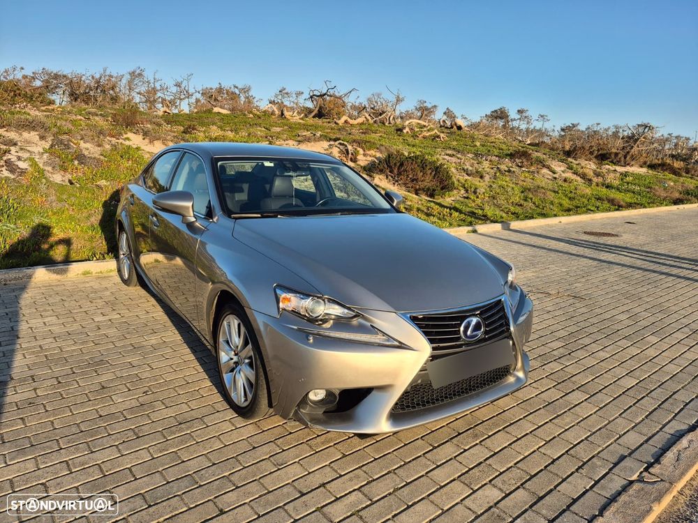 Lexus IS 300H Executive - 19