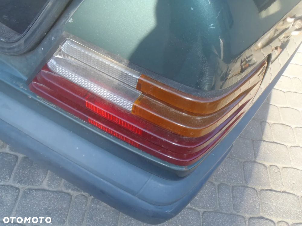 błotnik drzwi klapa tył mercedes w 124 w124  b ładne jak na ten rok 1988 duzo do nich - 5