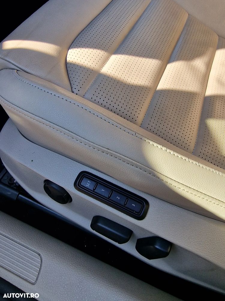 Volkswagen Golf 2.0 TDI SCR DSG Highline - 23