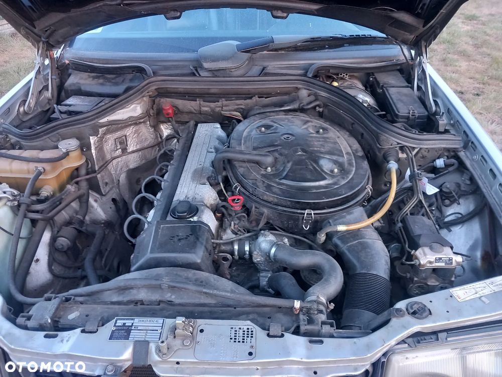 Mercedes-Benz W124 (1984-1993) - 16