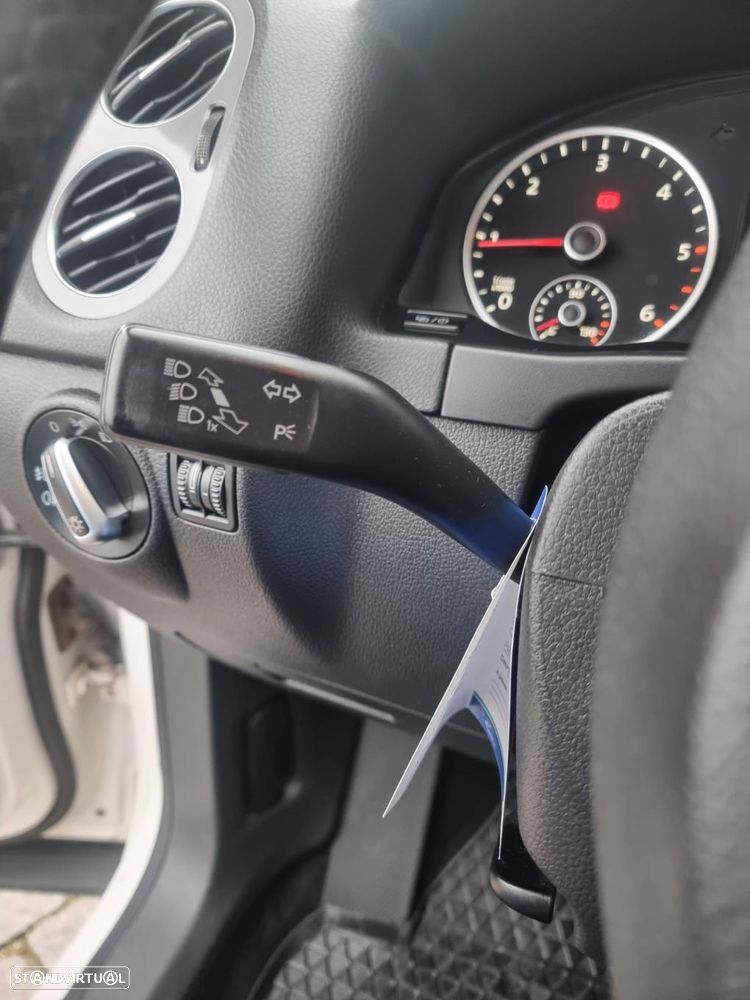 VW Tiguan 2.0 TDi Sport BlueMotion - 16
