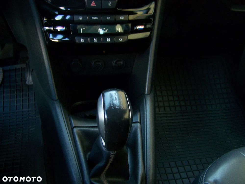 Peugeot 208 95 VTI Allure - 19