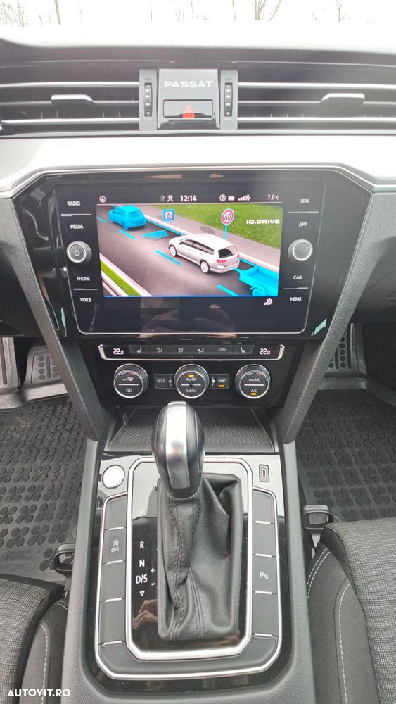 Volkswagen Passat 1.6 TDI SCR DSG Business - 13