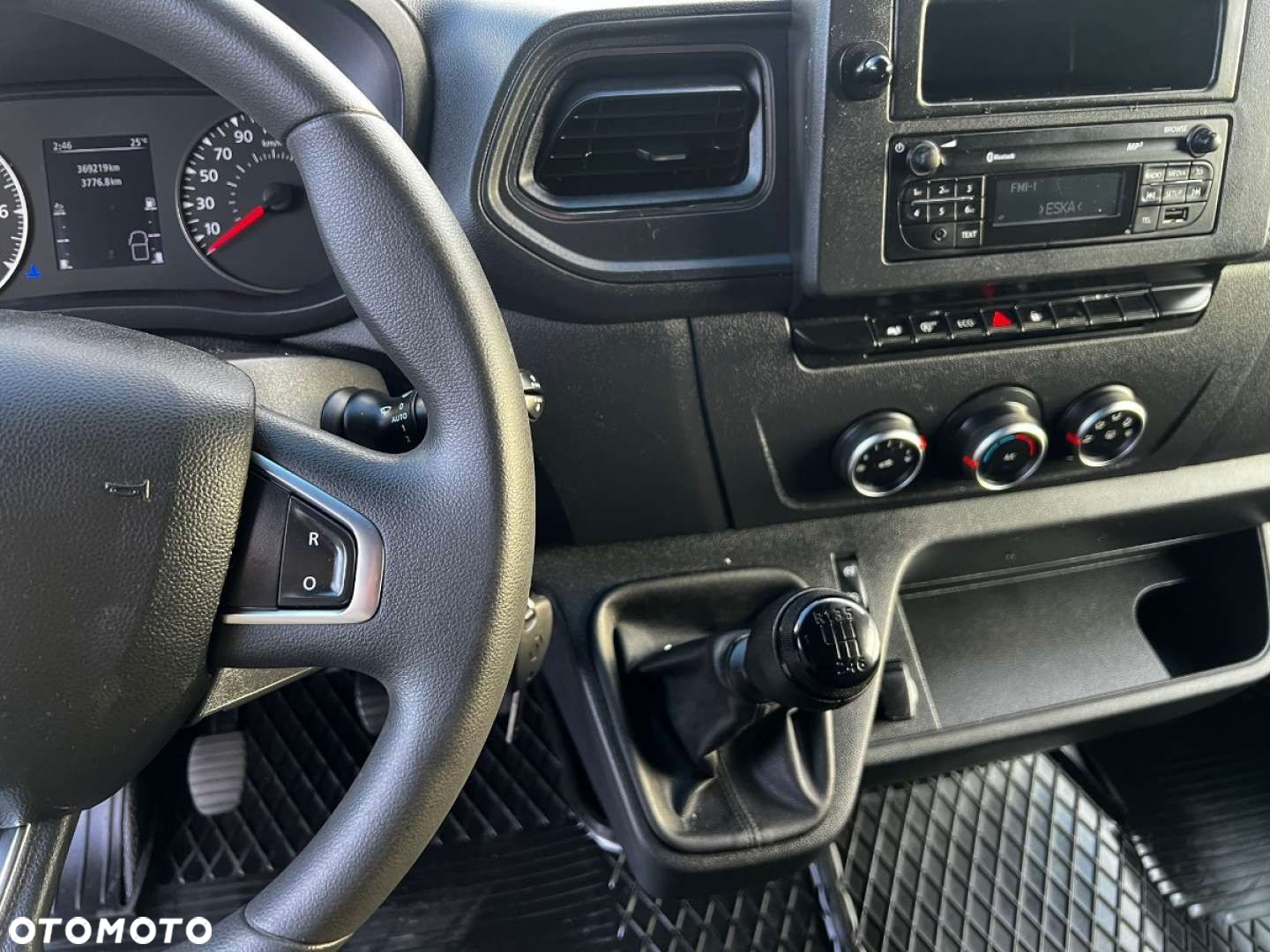 Renault Master 10 europalet - 38