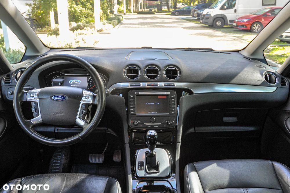 Ford Galaxy - 10
