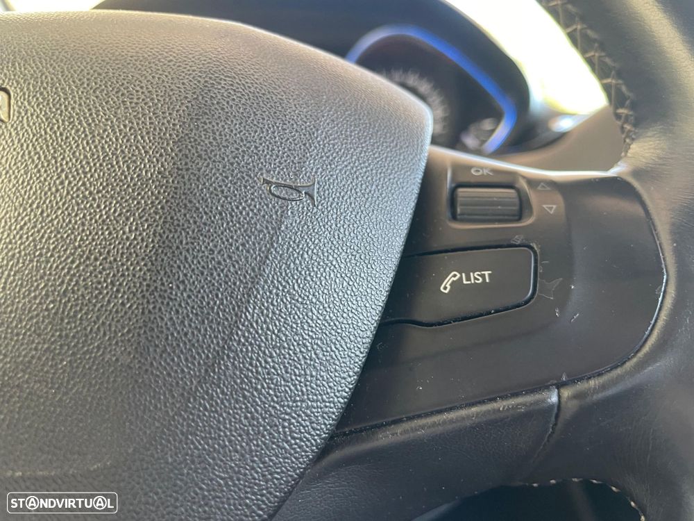 Peugeot 2008 1.2 PureTech Allure - 21